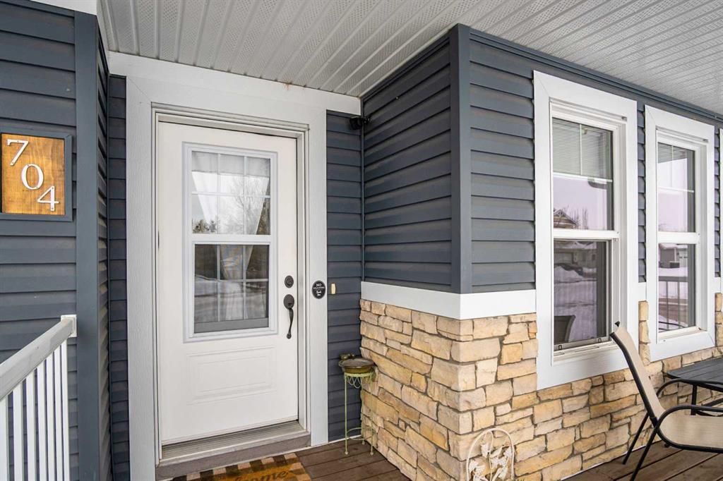 Fourth View of 704 Stonehaven Drive , NONE, Carstairs, Alberta, T0M0N0