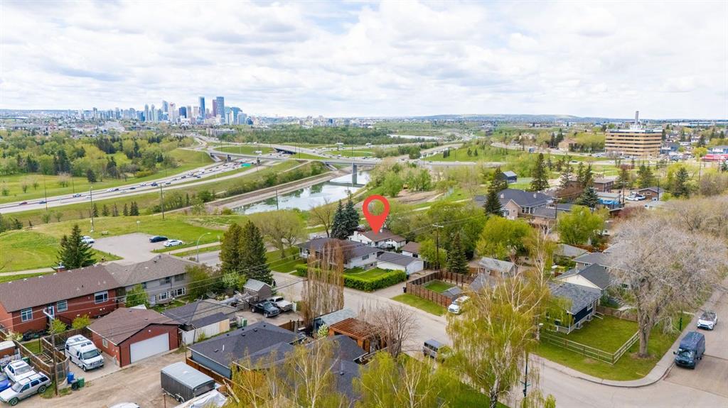 Main View of 2048 26 Street SE, Southview, Calgary, Alberta, T2B 0P2