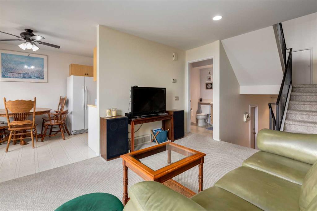 Fifth View of 56, 5019 46 Avenue SW, Glamorgan, Calgary, Alberta, T3E 6R1