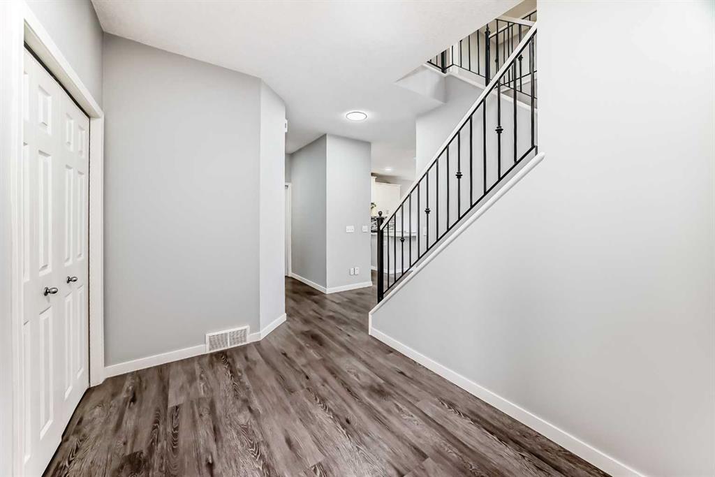 Fourth View of 114 Valley Crest Close NW, Valley Ridge, Calgary, Alberta, T3B 5W9