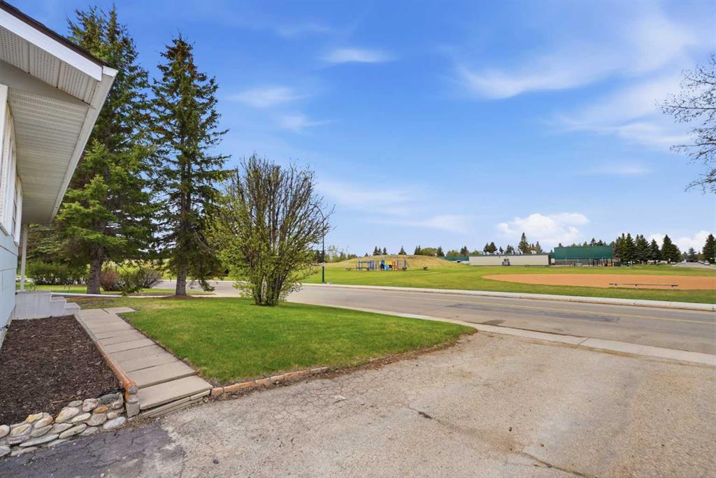 Fourth View of 35 AYERS Avenue , Anders Park, Red Deer, Alberta, T4S 1S5