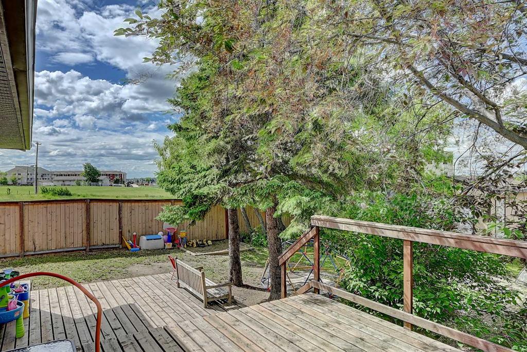Third View of 9624 Hillcrest Drive , Hillside, Grande Prairie, Alberta, T8V 1A8