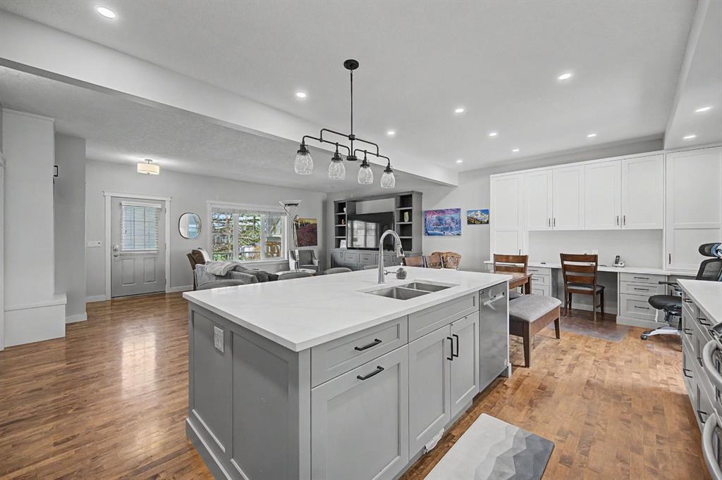 Fourth View of 8 Ypres Lane SW, Garrison Woods, Calgary, Alberta, T2T 6M9