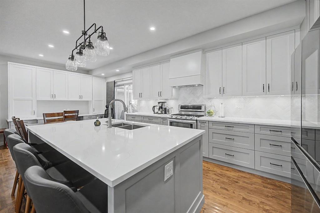 Fifth View of 8 Ypres Lane SW, Garrison Woods, Calgary, Alberta, T2T 6M9