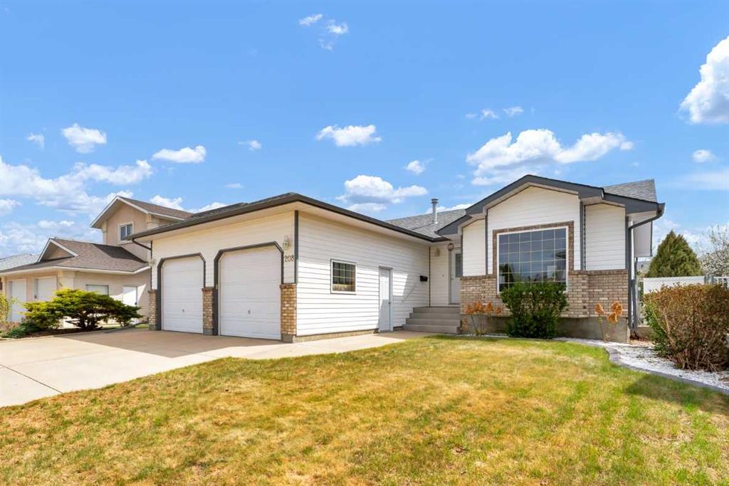 208 Perry Crescent NE, A2313510, Alberta,