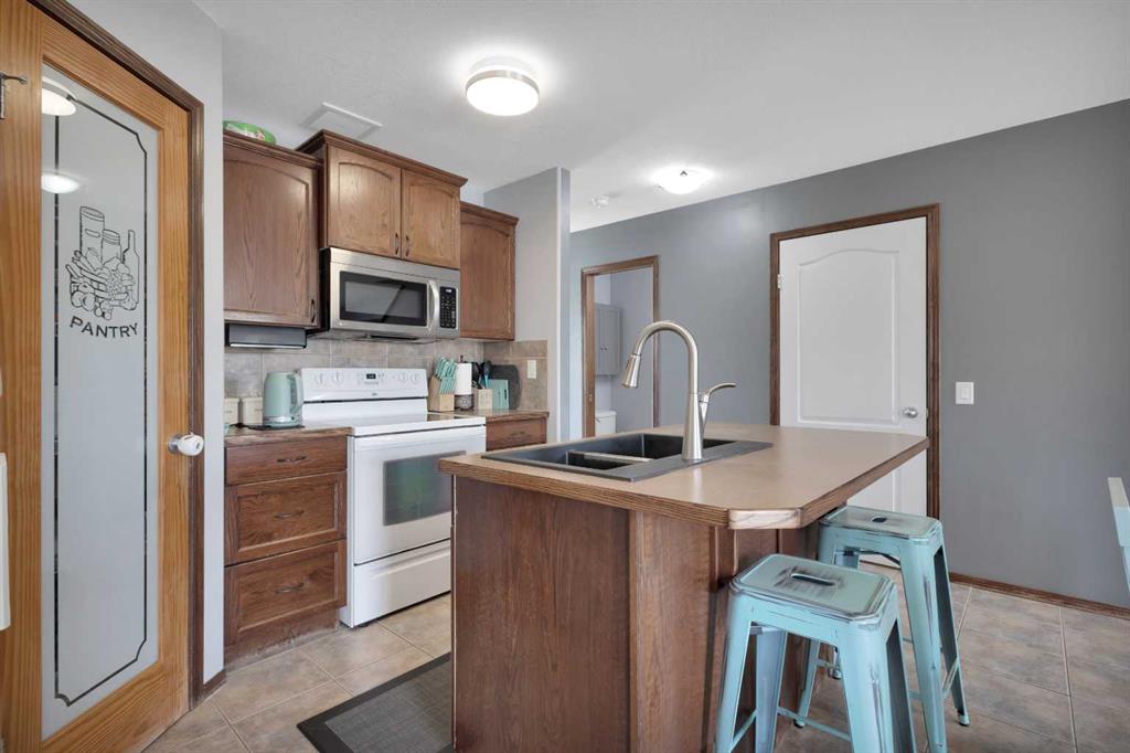 Fourth View of 156 Oswald Close , Oriole Park West, Red Deer, Alberta, T4P 0C1