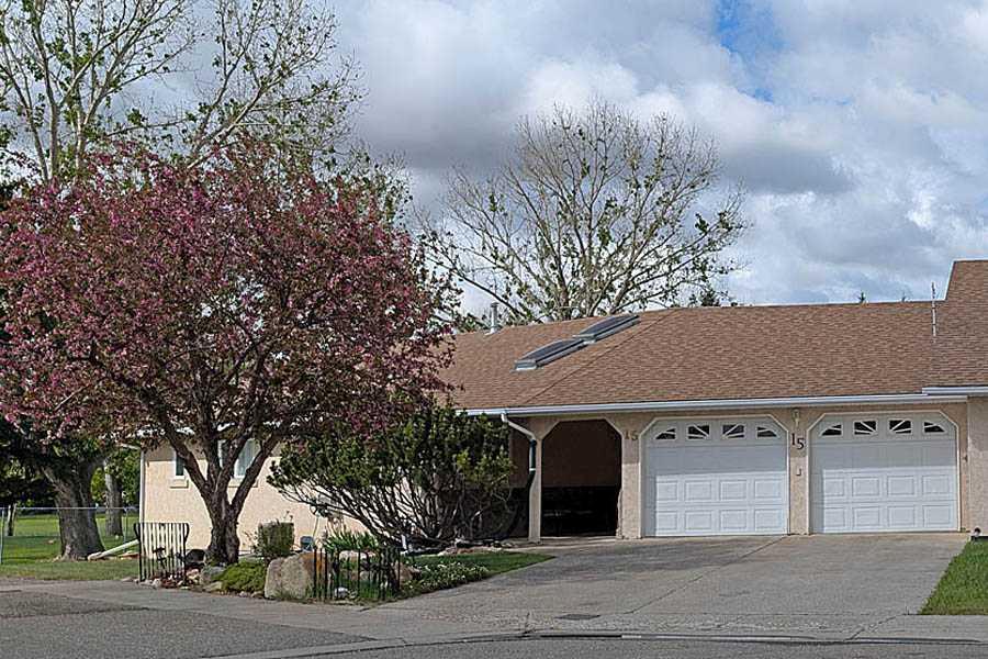 MLS® listing #111304885 for sale located at 15 Chinook Crescent W