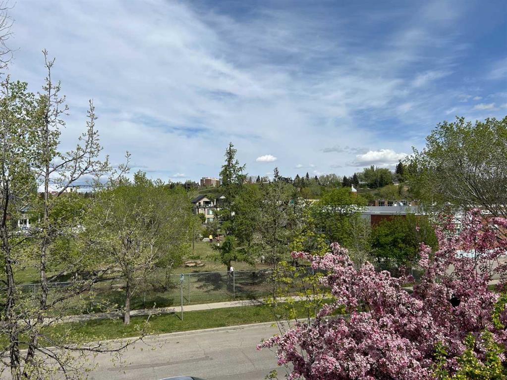 Fourth View of 302, 823 1 Avenue NW, Sunnyside, Calgary, Alberta, T2N 0A4