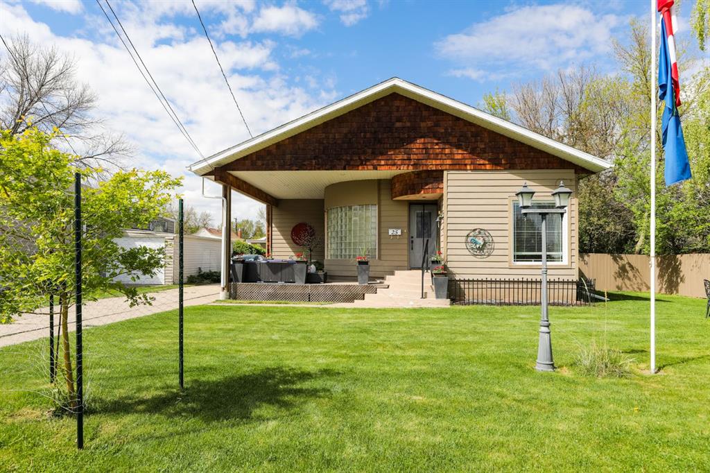 Second View of 25 W 1 Avenue S, NONE, Magrath, Alberta, T0K 1J0