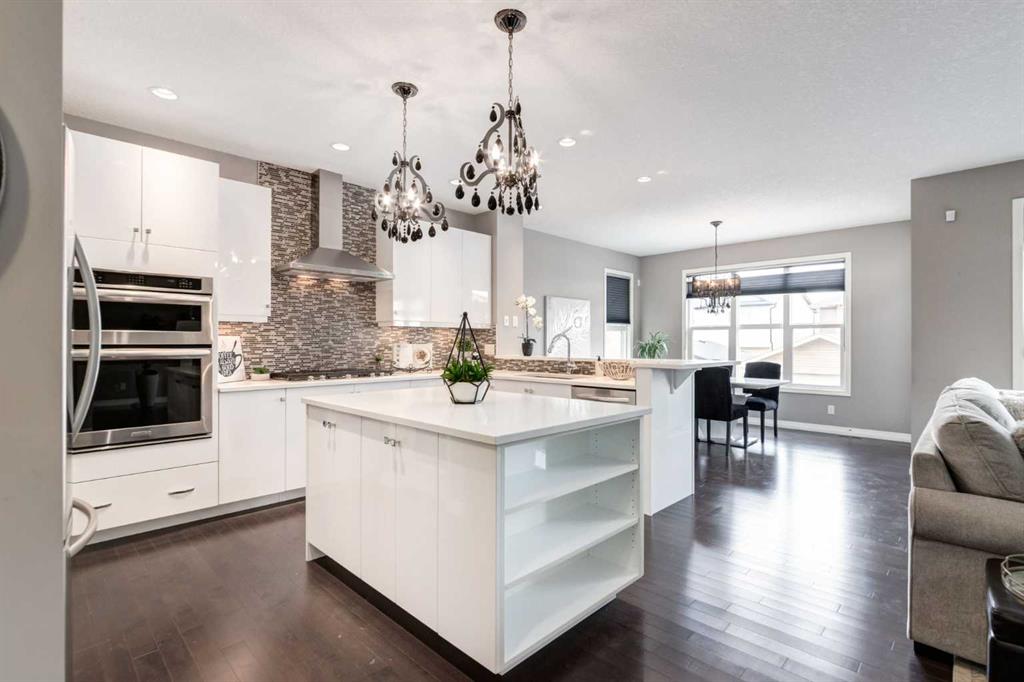 Fifth View of 33 Evansglen Drive NW, Evanston, Calgary, Alberta, T3P0P4