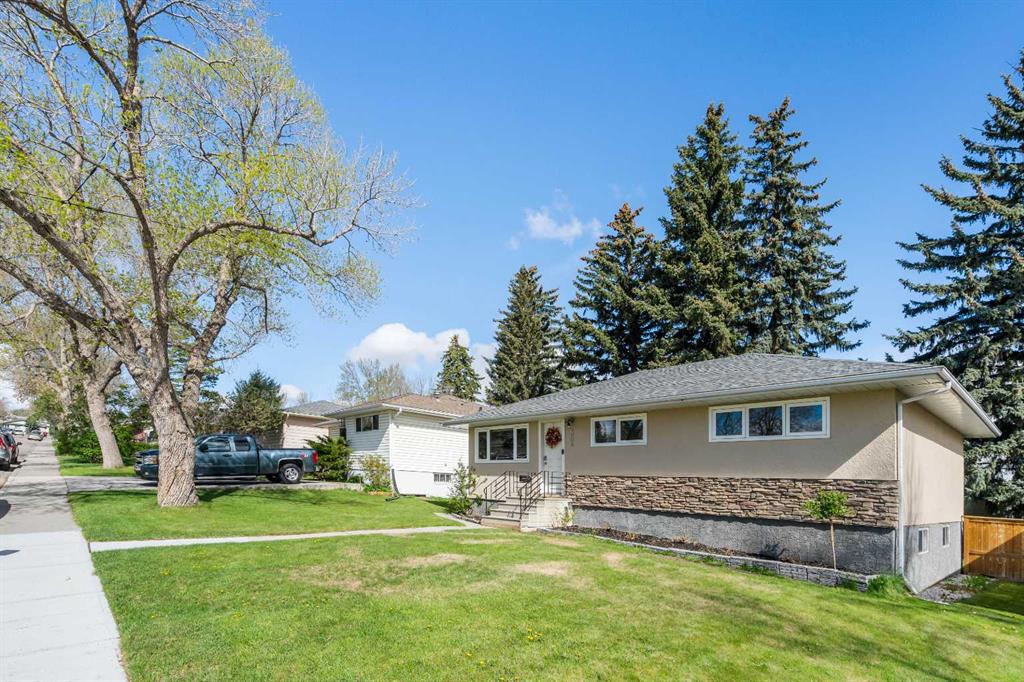 Third View of 304 Blackthorn Road NW, Thorncliffe, Calgary, Alberta, T2K 3S3