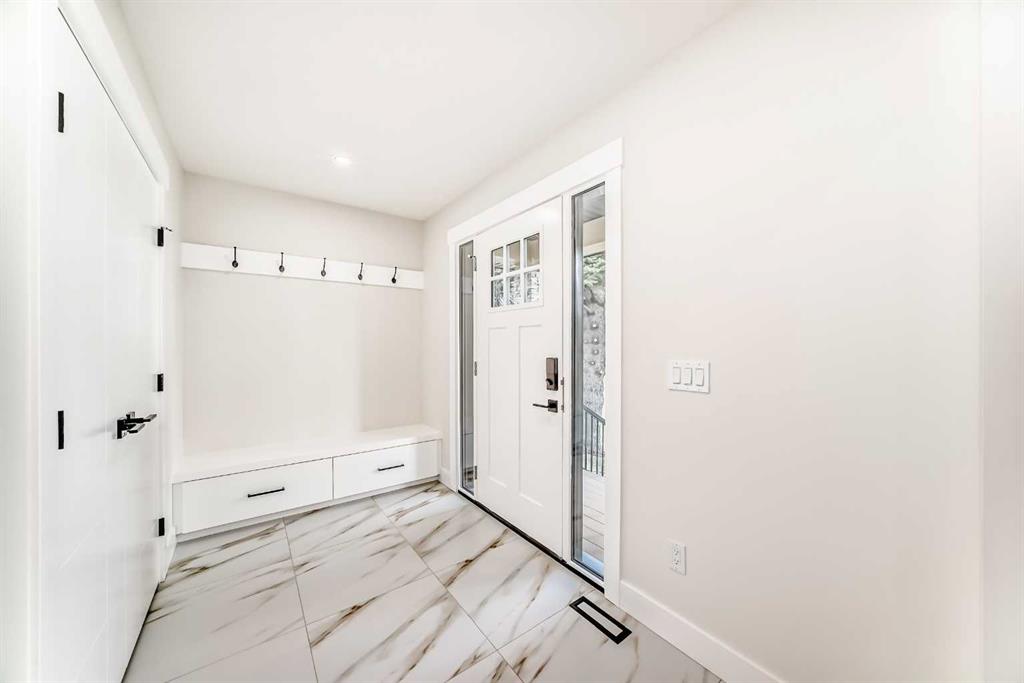 Fifth View of 152 Capri Avenue NW, Charleswood, Calgary, Alberta, T2L 0H5