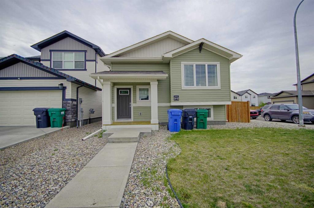 Second View of 643 Moonlight Lane W, Copperwood, Lethbridge, Alberta, T1J 5M1