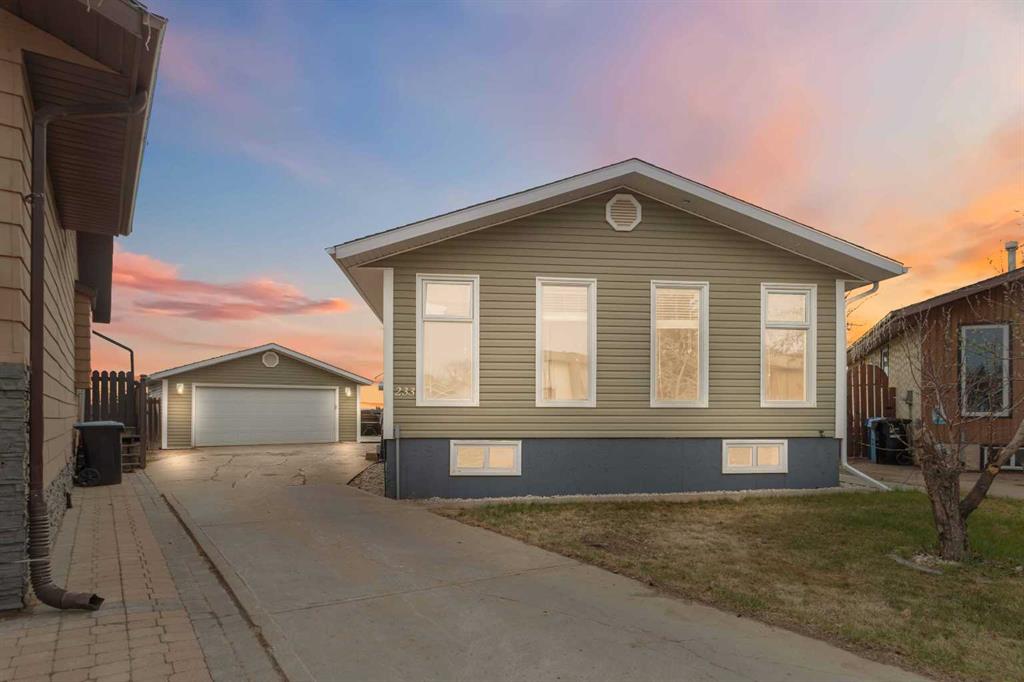 233 GLADSTONE Bay , A2313755, Alberta,