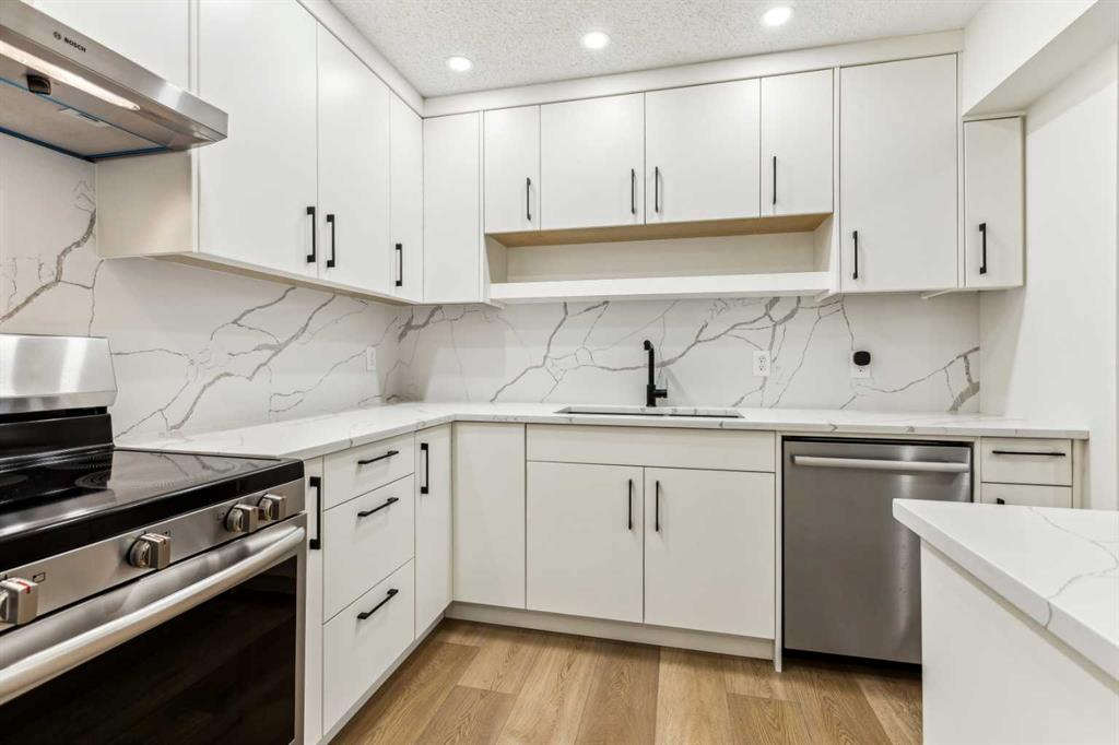 1101, 2520 Palliser Drive SW, A2313775, Alberta,