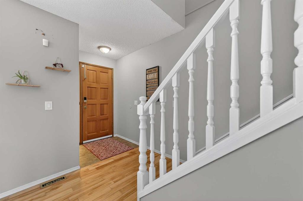 Fifth View of 103 Macewan Drive NW, MacEwan Glen, Calgary, Alberta, T3K 2G2