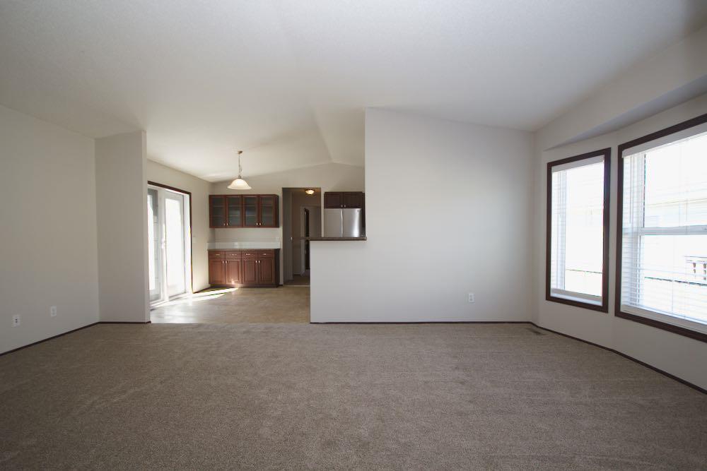 Fifth View of 323 2 Street NW, NONE, Redcliff, Alberta, T0J 2P2
