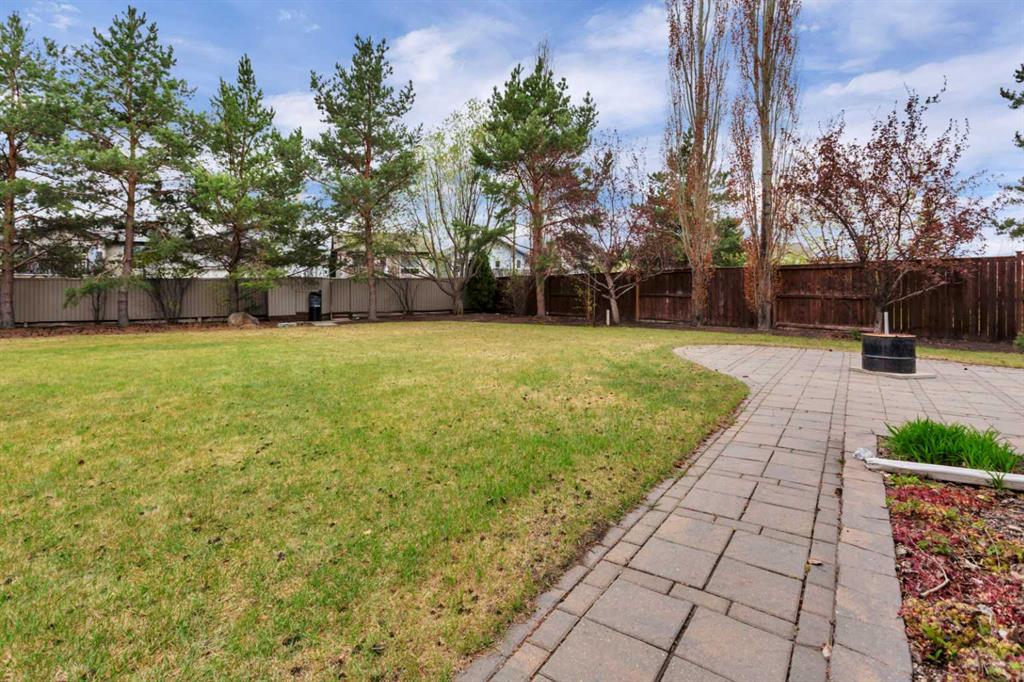 Fourth View of 35 Lang Close , Lonsdale, Red Deer, Alberta, T4R 3N3