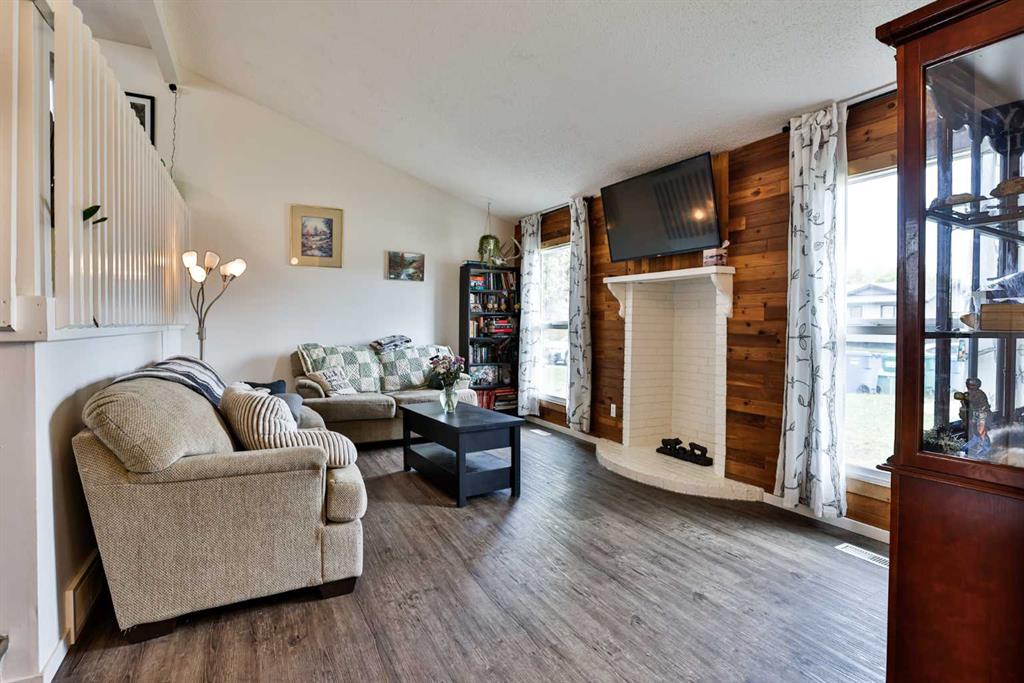 Fourth View of 65 Princeton Crescent W, Varsity Village, Lethbridge, Alberta, T1K 4S5