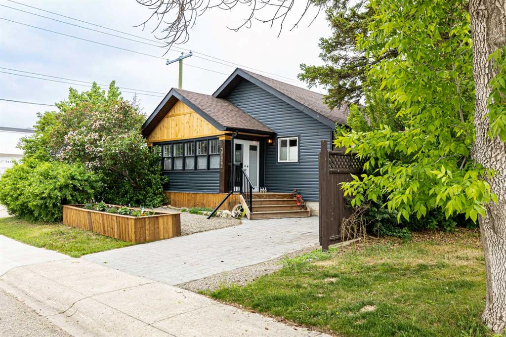 Third View of 4836 49 Street , Downtown Innisfail, Innisfail, Alberta, T4G1N2