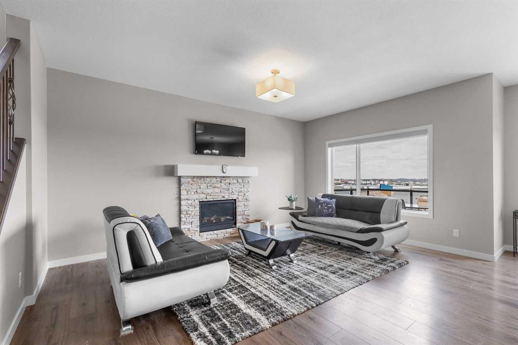 Third View of 247 Hillcrest Heights SW, Hillcrest, Airdrie, Alberta, T4B 3Z2