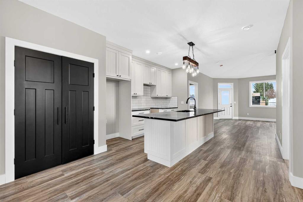 Fifth View of 2, 610 4 Avenue SW, NONE, Sundre, Alberta, T0M1X0