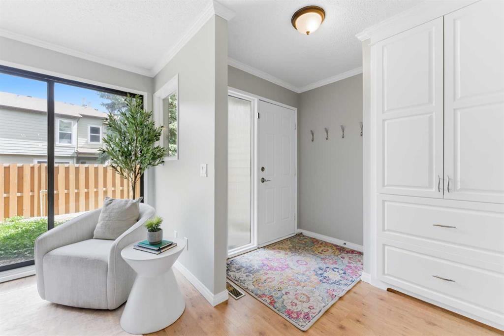 Fifth View of 4, 106 Grier Terrace NE, Greenview, Calgary, Alberta, T2K 5Y6
