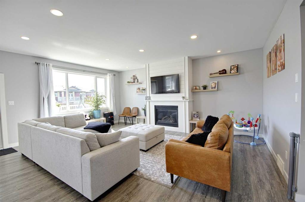 MLS® listing #111387587 for sale located at 1019 7 Street W
