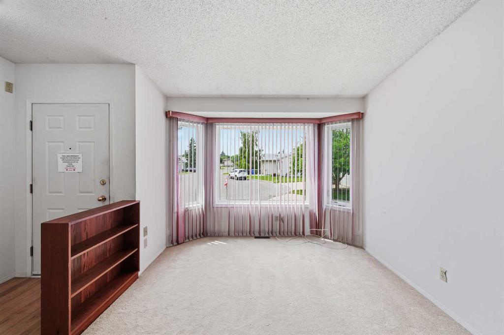 Fifth View of 60 Rundlelawn Green NE, Rundle, Calgary, Alberta, T1Y 6S5