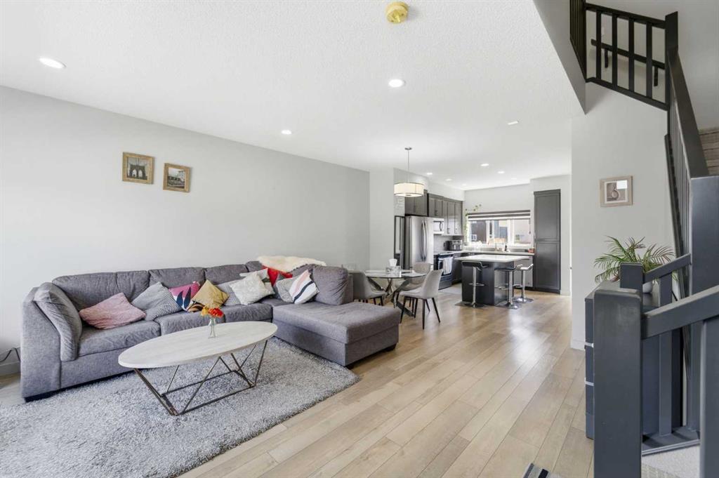 Fourth View of 9060 52 Street NE, Saddle Ridge, Calgary, Alberta, T3J 0V7