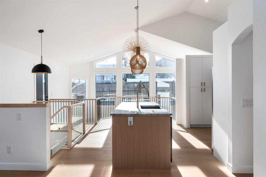 Fifth View of 58 Edgevalley Close NW, Edgemont, Calgary, Alberta, T3A 5E4