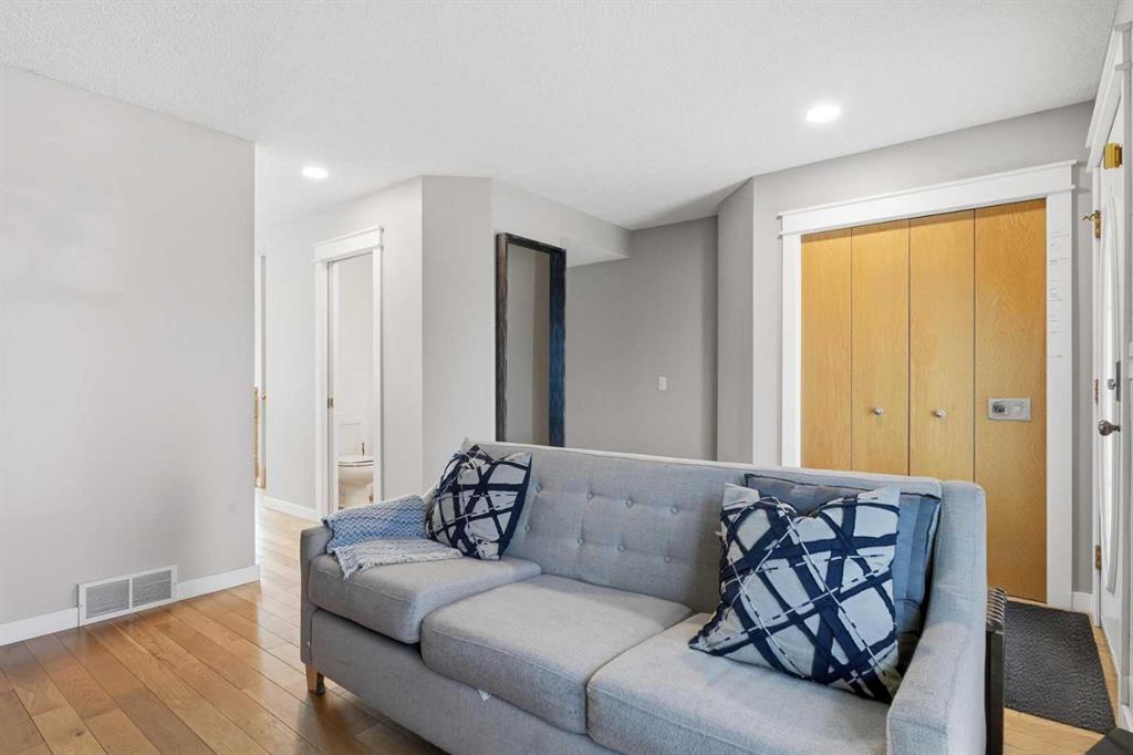 Fifth View of 22 Covewood Place NE, Coventry Hills, Calgary, Alberta, T3K 4V8