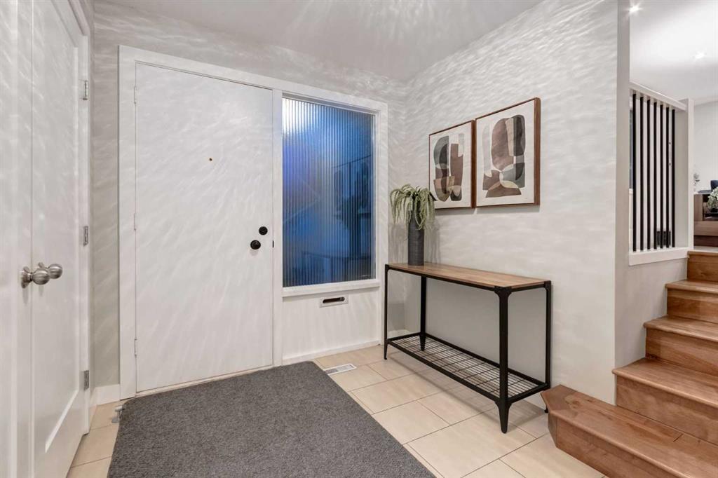 Fourth View of 7319 Keewatin Street SW, Kelvin Grove, Calgary, Alberta, T2V 2M6