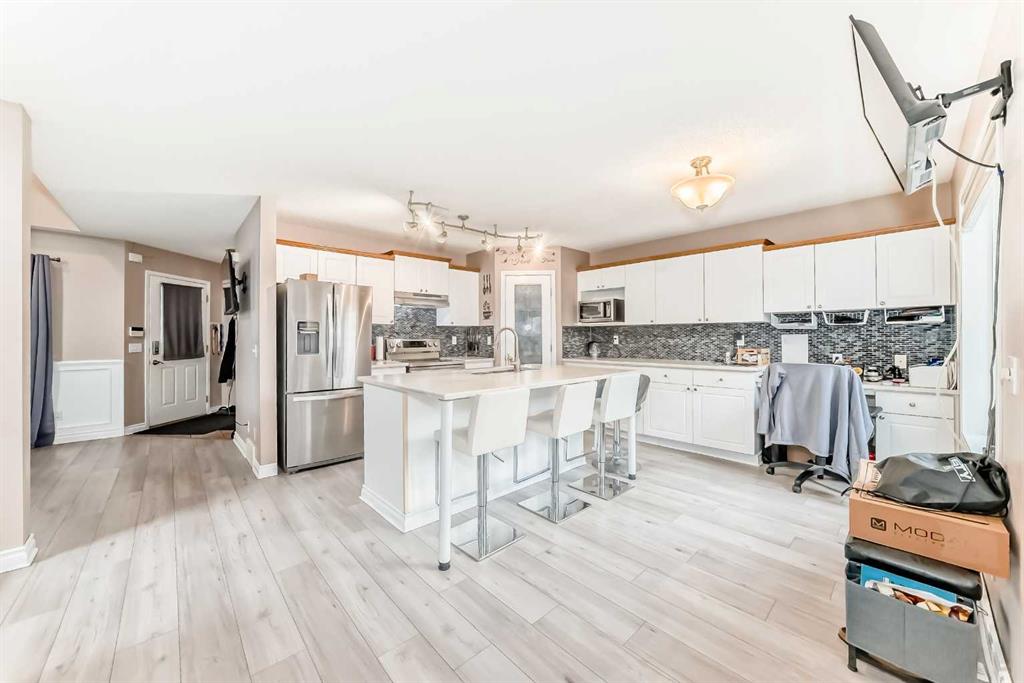 Third View of 144 Douglas Ridge Circle SE, Douglasdale/Glen, Calgary, Alberta, T3M3C2