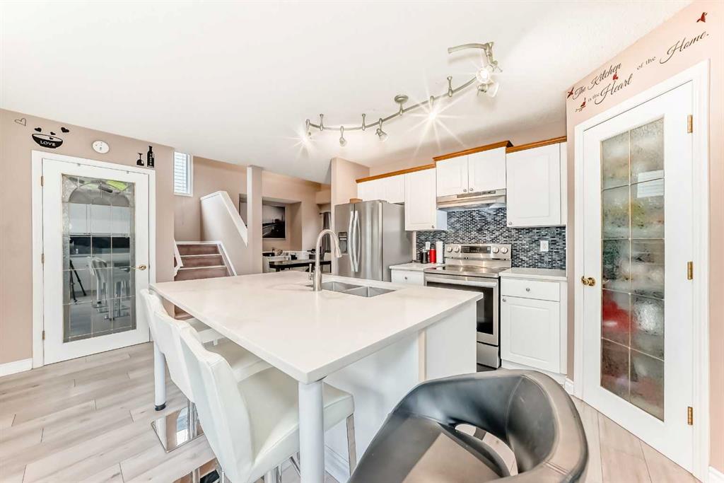 Fifth View of 144 Douglas Ridge Circle SE, Douglasdale/Glen, Calgary, Alberta, T3M3C2