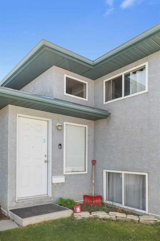 Third View of 49 Sage Place SE, SE Southridge, Medicine Hat, Alberta, T1B4H2