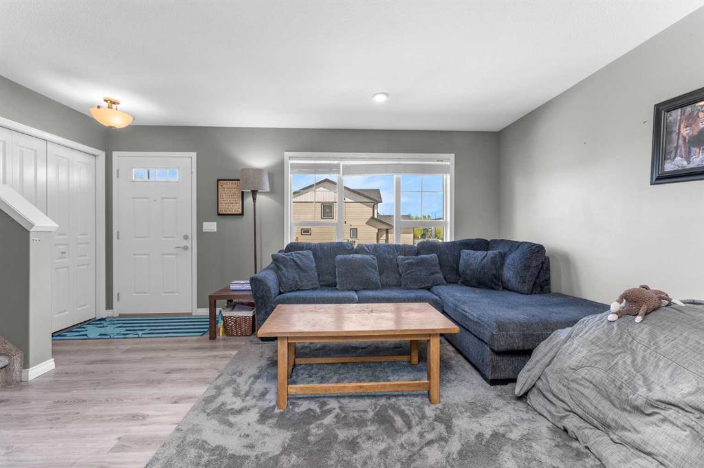 Fifth View of 22 Hawthorn Place , Hampton Pointe, Sylvan Lake, Alberta, T4S 0R8