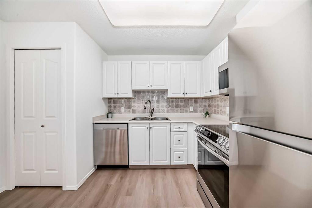 Fourth View of 412, 5000 Somervale Court SW, Somerset, Calgary, Alberta, T2Y 4M1