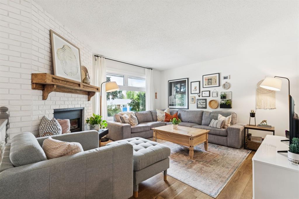 Fourth View of 432 Queensland Road SE, Queensland, Calgary, Alberta, T2J4G9