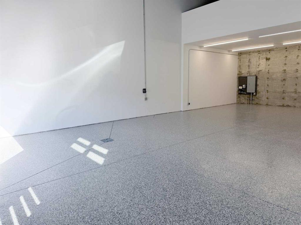 Fourth View of 2080, 220 Manning Road NE, Mayland, Calgary, Alberta, T2E 8K4