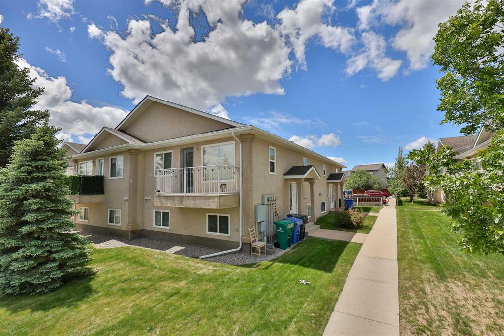 Third View of 1, 43 Highlands Place W, West Highlands, Lethbridge, Alberta, T1J 4Y3