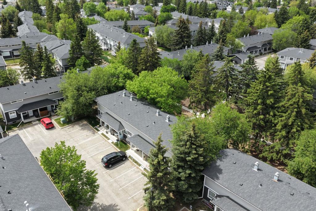 Third View of 633 Regal Park NE, Renfrew, Calgary, Alberta, T2E 0S6