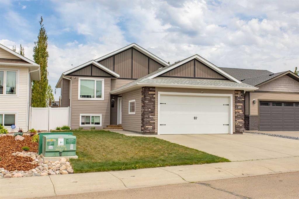 Third View of 5 Henderson Close , Hawkridge Estates, Penhold, Alberta, T0M 1R0