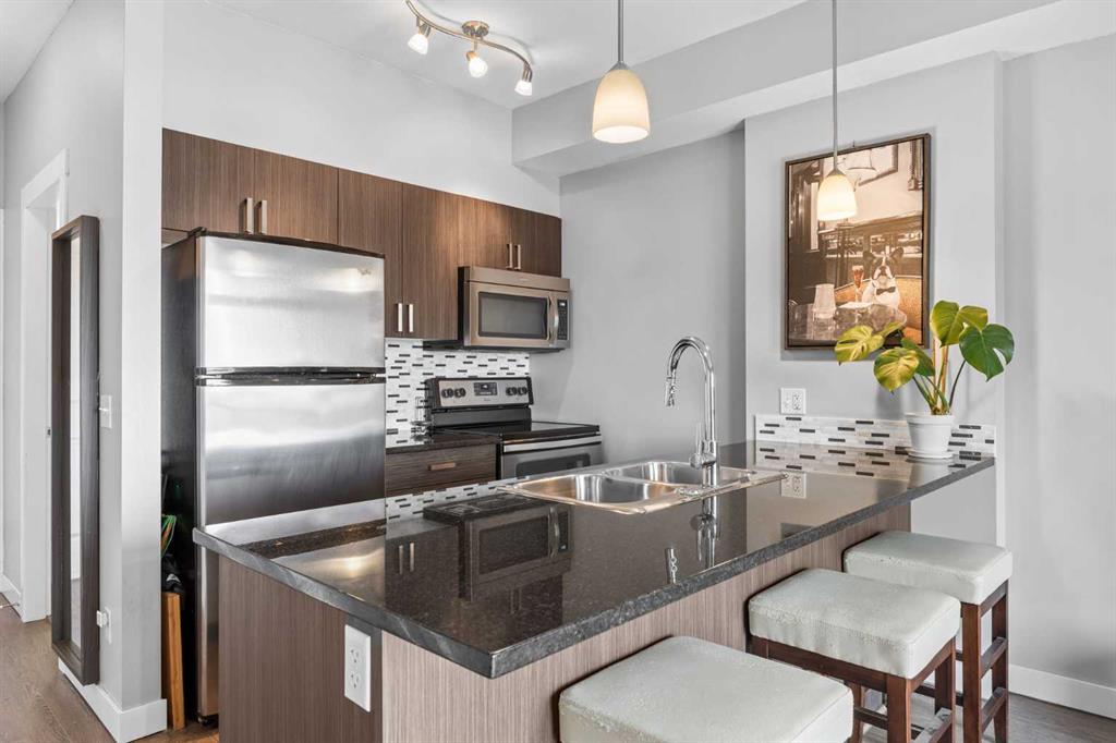414, 117 Copperpond Common , A2314475, Alberta,