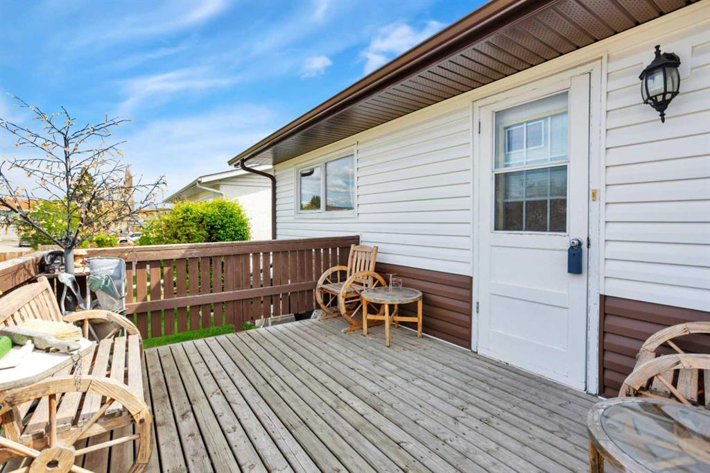Third View of 4727 48 Street  , Palo, Sylvan Lake, Alberta, T4S 1M9