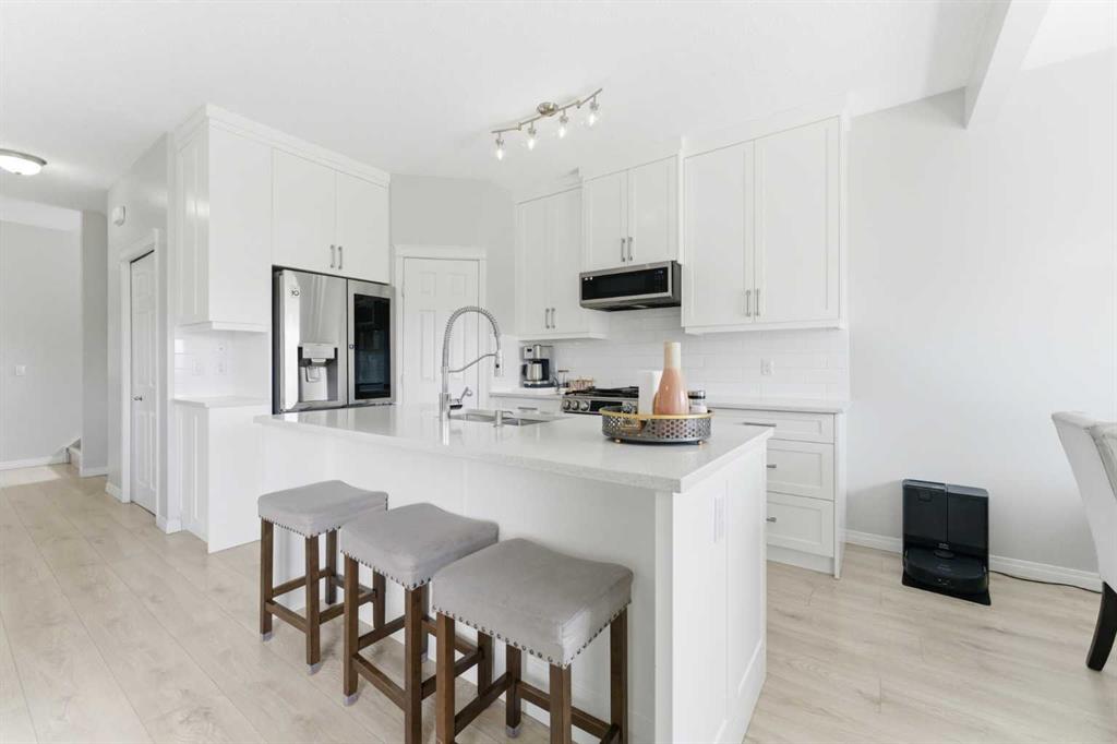 Fifth View of 118 Saddletree Close NE, Saddle Ridge, Calgary, Alberta, T3J 5L1