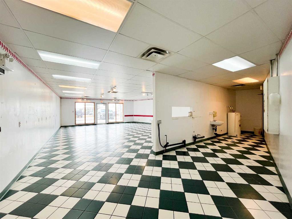Fourth View of 104, 1290 Trans Canada Way SE, Southview-Park Meadows, Medicine Hat, Alberta, T1B 1J5