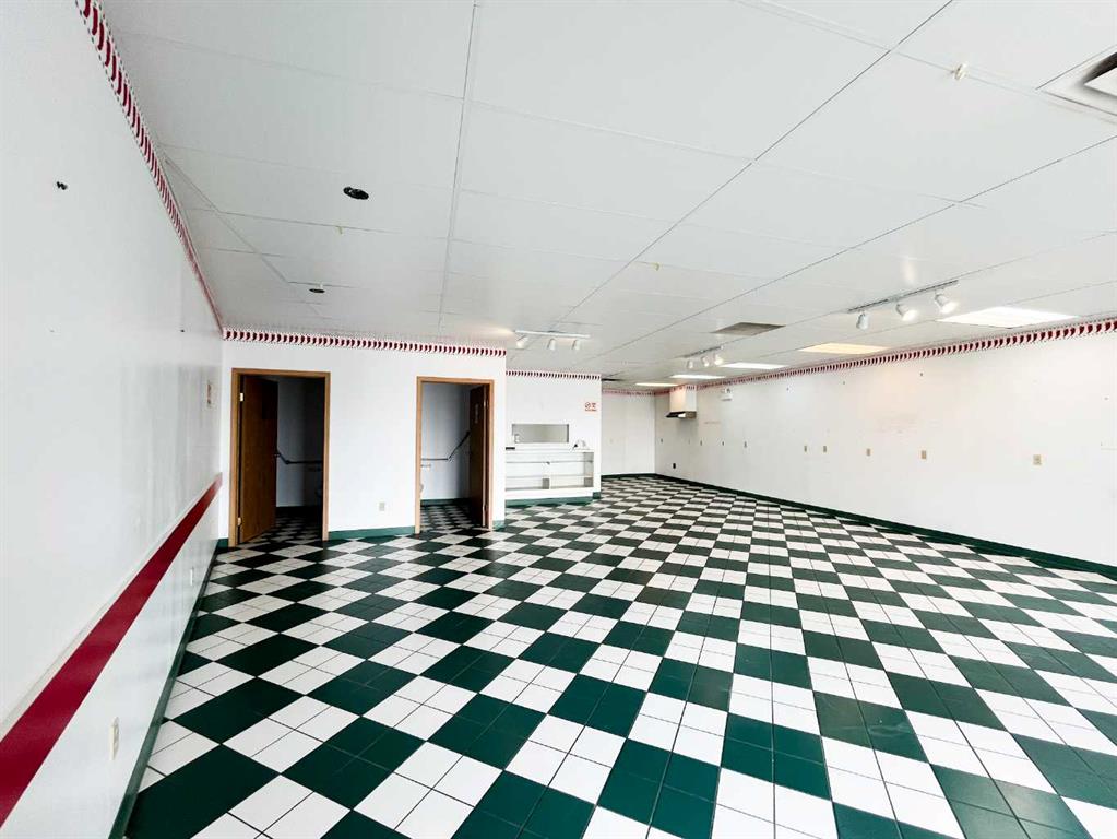 Fifth View of 104, 1290 Trans Canada Way SE, Southview-Park Meadows, Medicine Hat, Alberta, T1B 1J5