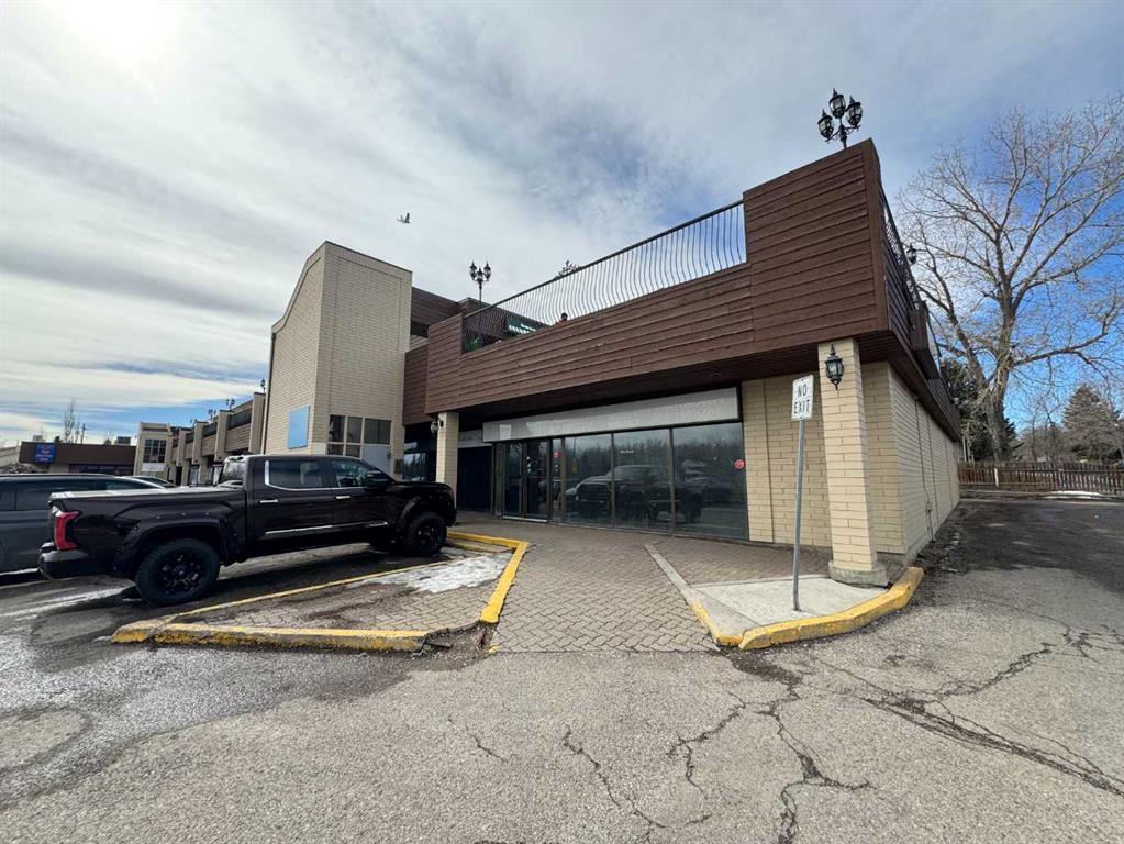 Second View of 1, 523 Woodpark Boulevard SW, Woodlands, Calgary, Alberta, T2W 4J3