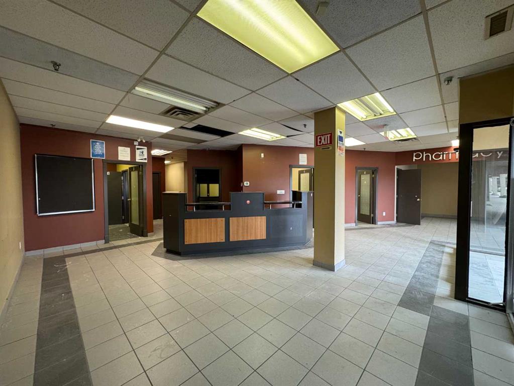 Fourth View of 1, 523 Woodpark Boulevard SW, Woodlands, Calgary, Alberta, T2W 4J3